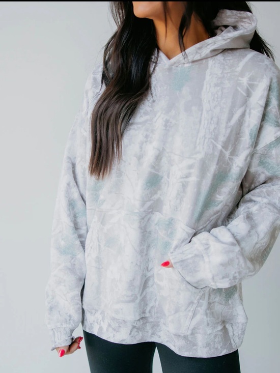 Lily & Lottie Tops - Lily & Lottie Faded Camo Hoodie Size Large White Turquoise Kangaroo Pocket NEW